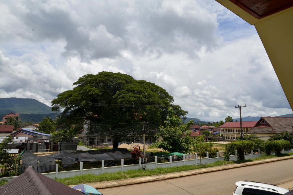 Hotel Vilayvong Vang Vieng Esterno foto
